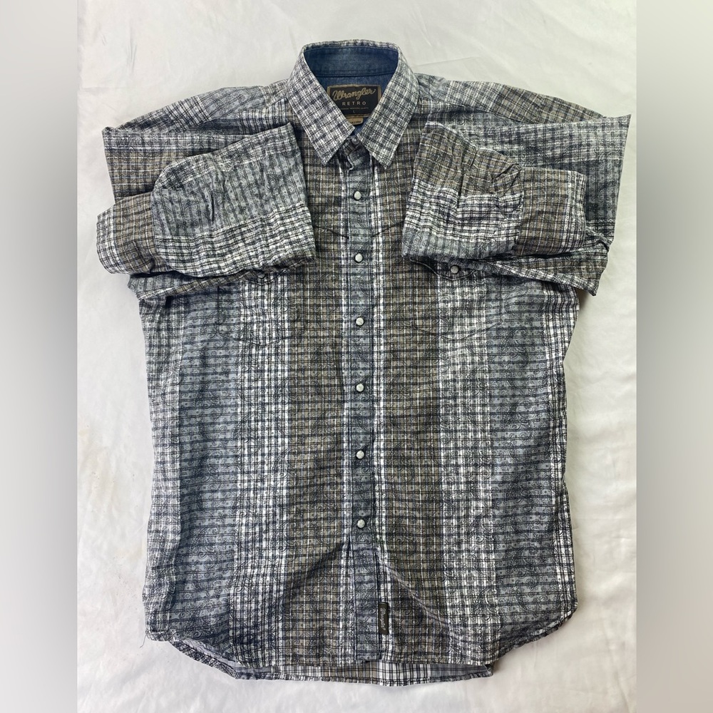 Wrangler Retro Pearl Snap Long Sleeve plaid Shirt Men's Large . Used